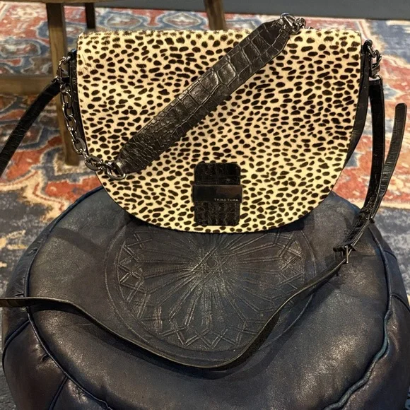 Leopard Print Crossbody Bag with Black Strap - Picture 5 of 15